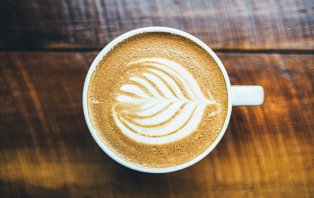 Read more about the article כיצד לנקות ספלי קפה מוכתמים ולהפוך אותם לנקיים